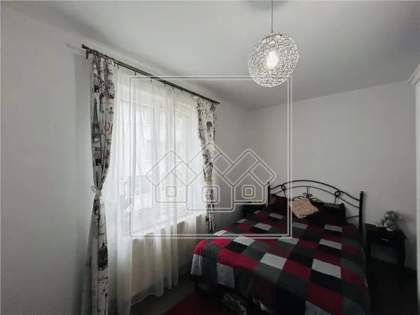 Apartament 3 camere Șelimbăr - poza 9
