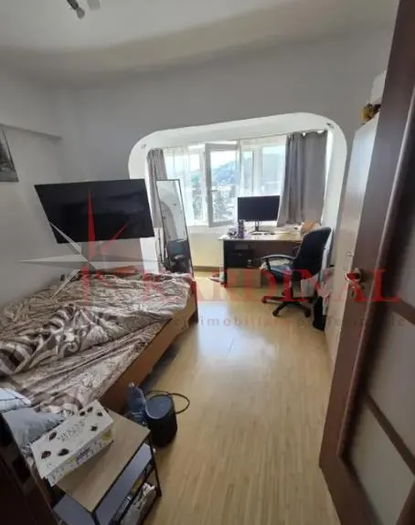 Apartament 3 camere Brașov - poza 1