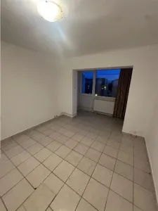 Decomandat cu 2 bai si 2 balcoane cu centrala propie - Timisoara