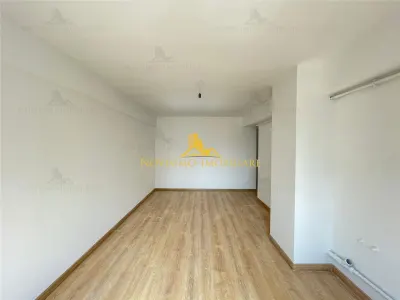 Apartament 3 camere Ploiești - poza 2