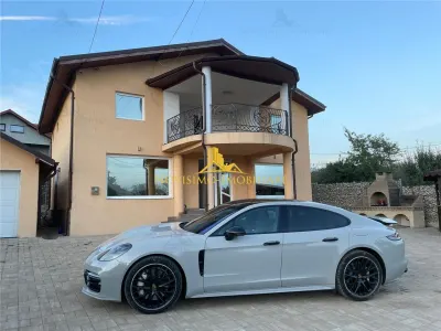 NOVISIMO-IMOBILIARE: VILA IN ZONA VALEA CALUGAREASCA - Bucov