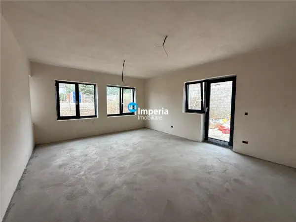 Casă 5 camere Rediu - poza 2
