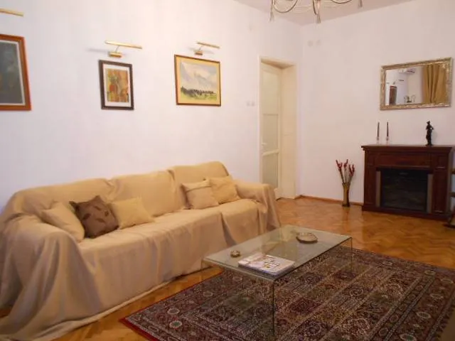 Apartament 3 camere Ploiești - poza 1