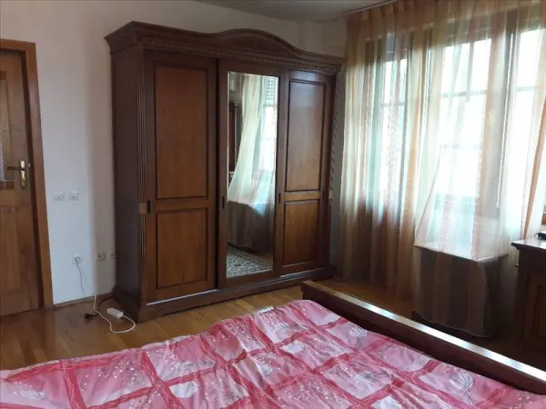 Casă 7 camere Gageni - poza 8
