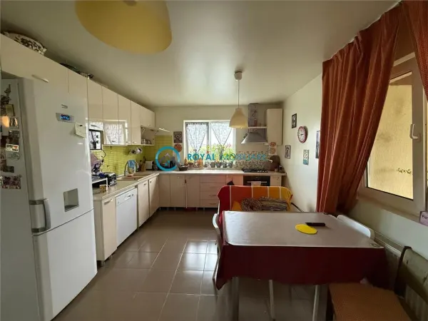 Casă 4 camere Cocorastii Colt - poza 14