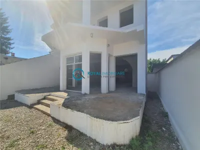 Casă 10 camere Ploiești - poza 1