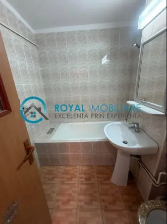 Apartament 3 camere Ploiești - poza 12