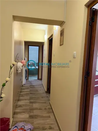 Apartament 3 camere Ploiești - poza 9