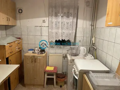 Apartament 3 camere Ploiești - poza 3