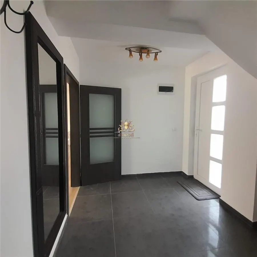 Casă 5 camere Iași - poza 1
