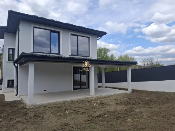 Casă 4 camere Iași - poza 1