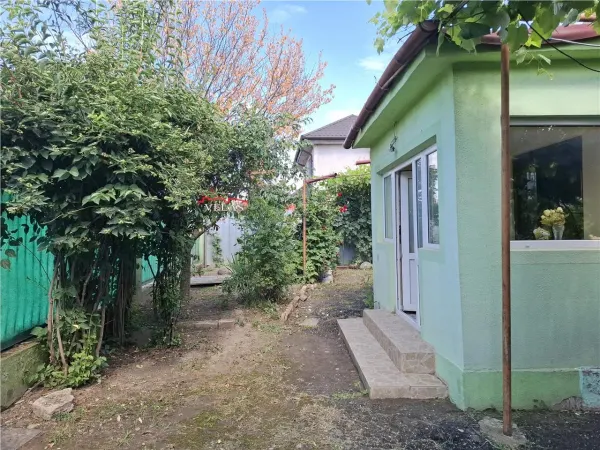 Casă 5 camere Golești - poza 2