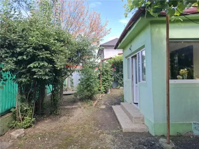 Casă 5 camere Golești - poza 2