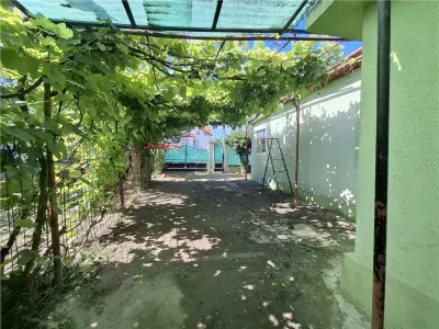 Casă 5 camere Golești - poza 3