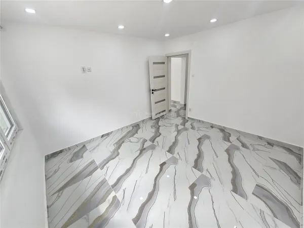 Apartament 2 camere Reșița - poza 4