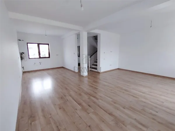 Casă 4 camere Moșnița Nouă - poza 3