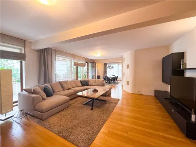 Apartament cu 4 camere de inchiriat Herastrau - Bucuresti