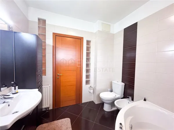 Apartament 4 camere București - poza 22