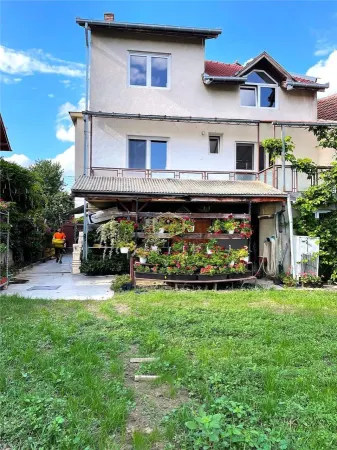 Casă 9 camere Satu Mare - poza 1