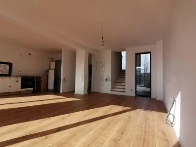 Casă 4 camere Moșnița Nouă - poza 3