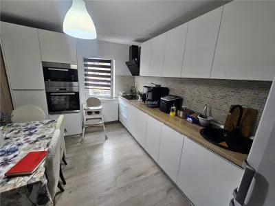 Apartament 3 camere Reșița - poza 18