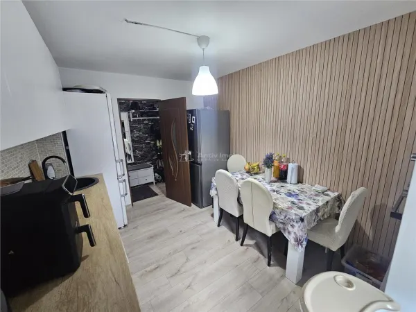 Apartament 3 camere Reșița - poza 19