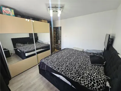 Apartament 3 camere Reșița - poza 3