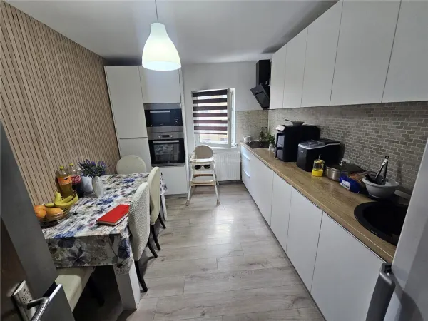 Apartament 3 camere Reșița - poza 6
