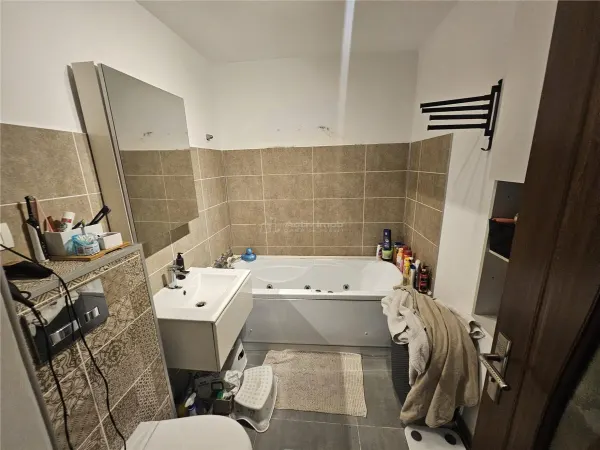 Apartament 3 camere Reșița - poza 8