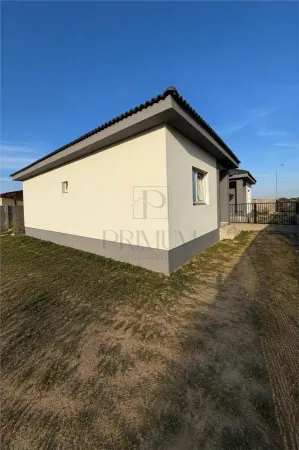 Casă 3 camere Moșnița Nouă - poza 2
