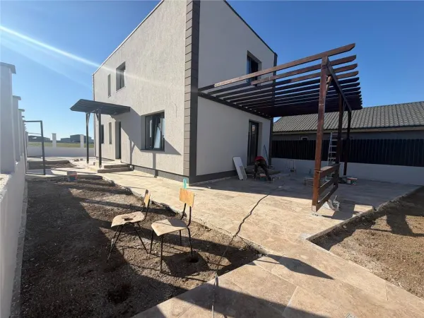Casă 5 camere Pantelimon - poza 1