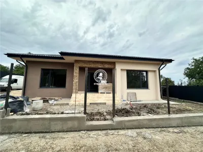 Casă 4 camere Tomești - poza 3