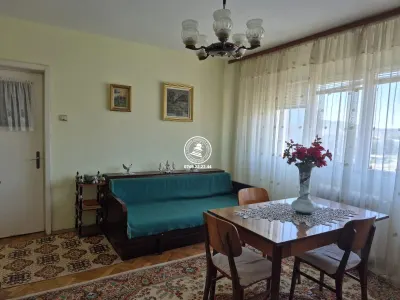 Apartament 3 camere de vanzare, etaj intermediar - Podu Ros - Iasi