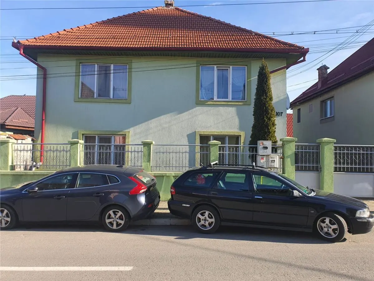 Casă 5 camere Avrig - poza 1