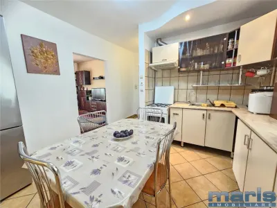 Apartament 3 camere 2 bai Tudor etaj 2 cu 2 lifturi. - Targu Mures
