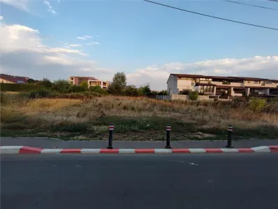 Teren Voluntari - poza 3