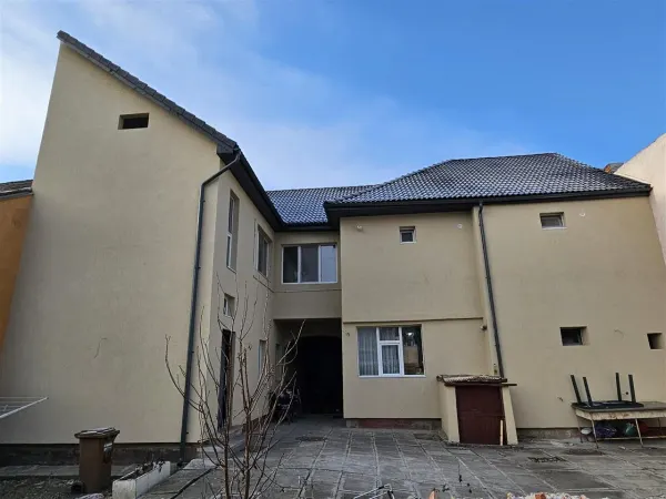 Casă 7 camere Sibiu - poza 1