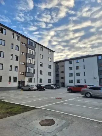 Vând Vând ap.2 camere 58 mp utili, cu loc de parcare propriu - Pitesti