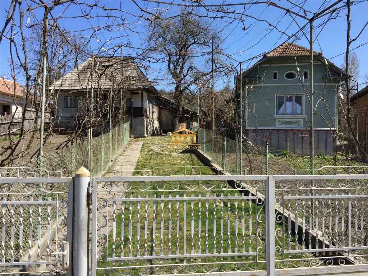 Casă 6 camere Barbatesti - poza 1