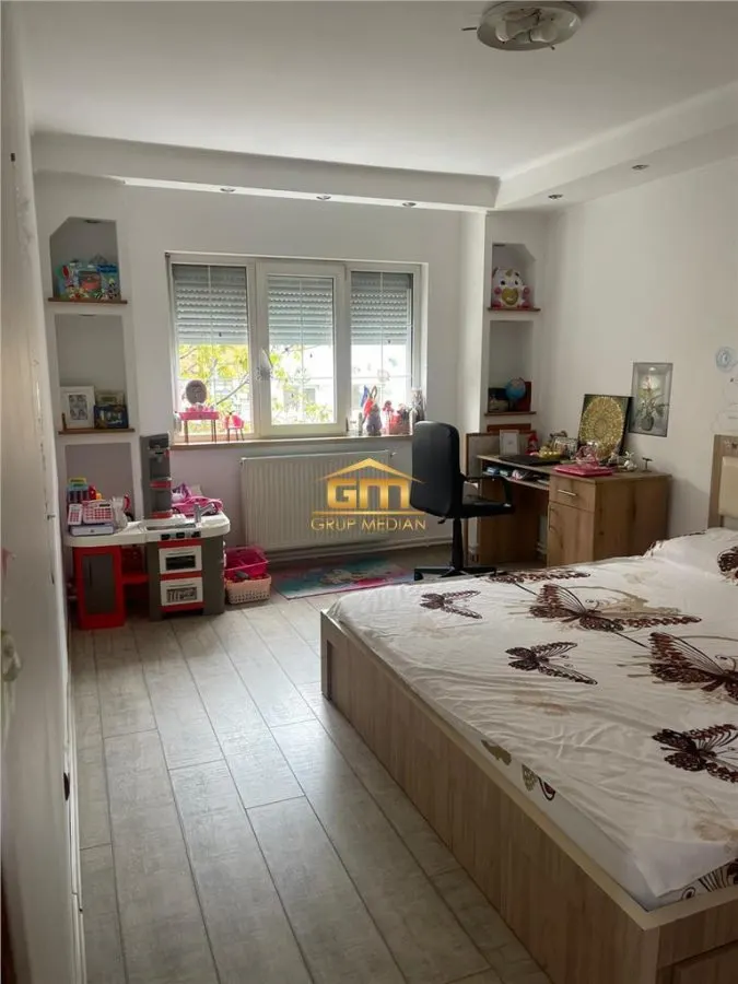 Apartament 3 camere Râmnicu Vâlcea - poza 1