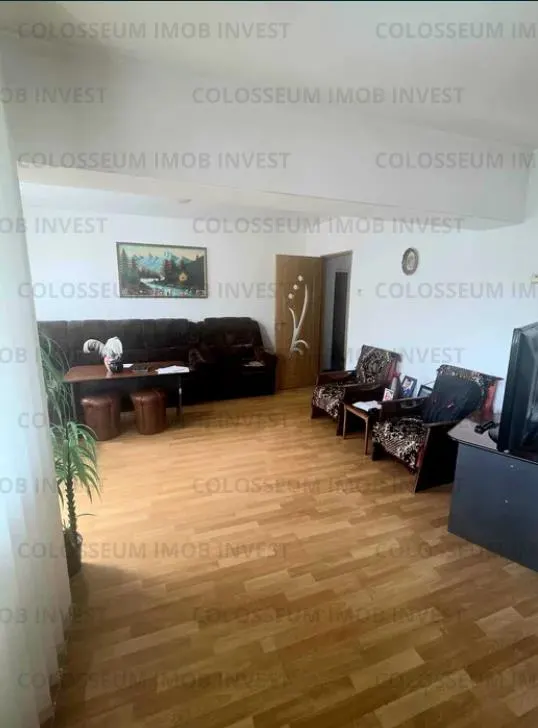 Apartament 3 camere Brașov - poza 1