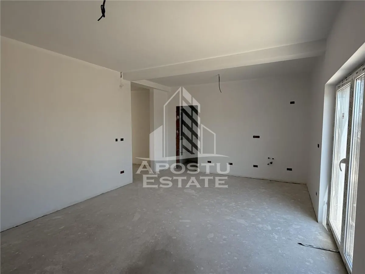 Casă 4 camere Ghiroda - poza 1