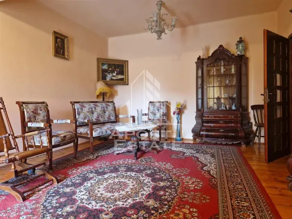 Casă 17 camere Arad - poza 1