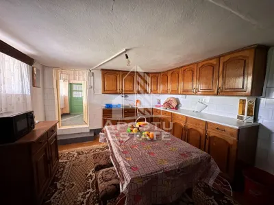 Casă 15 camere Pesac - poza 22