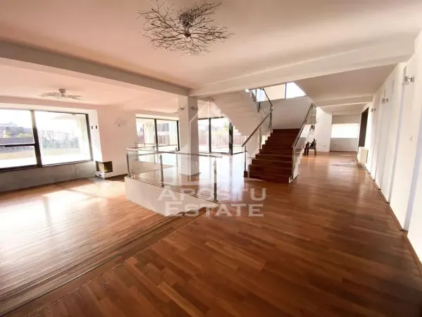 Casă 10 camere Arad - poza 1
