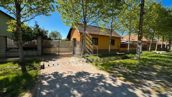 Casă 4 camere Sânnicolau Mare - poza 1