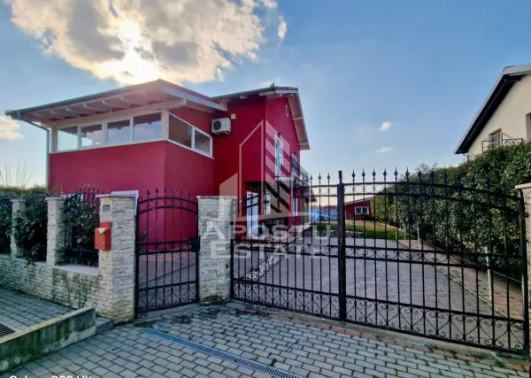 Casă 4 camere Zadareni - poza 1