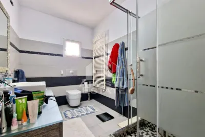 Casă 4 camere Zadareni - poza 18