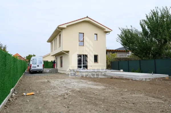 Casă 4 camere Săcălaz - poza 1