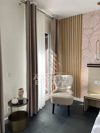 Casă 8 camere Moșnița Nouă - poza 2